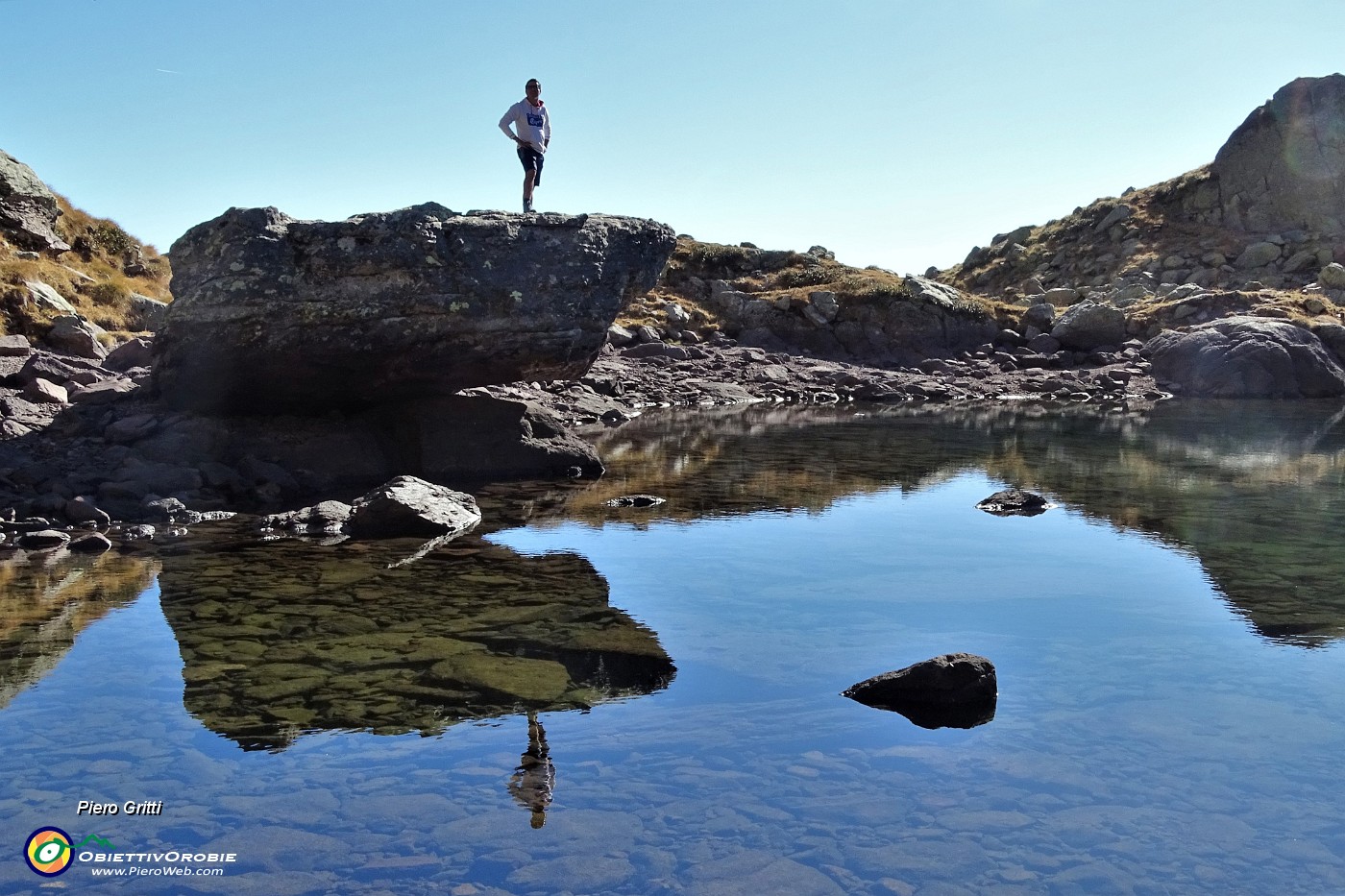 72  Nel Laghetto di Pietra Quadra con poca acqua ci si specchia ancora..JPG -                                